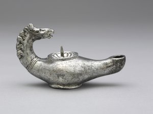 Lampa, późne lata 300. (srebrna) (patrz także 491488 i 491489) autorstwa Byzantine