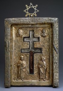 Srebrny pozłacany relikwiarz krzyża stauroteków, bizantyjski, XII w. autorstwa Byzantine Byzantine