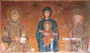 Dziewica z Dzieciątkiem między cesarzem Janem II Komnenem i jego żoną Ireną, ok. 1118. autorstwa Byzantine Master.