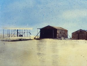 „Ulotka” i budynki obozowe z 1903 r., Kill Devil Hill, Karolina Północna autorstwa J.B. and Brown J. Rowbotham