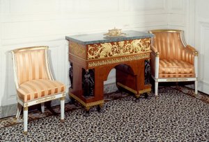 Meble Premier Empire: gabinet impresjonarki Josephine de Beauharnais (1763-1814) zrealizowany przez braci Jacoba (XIX wiek) według rysunków Charlesa Percier i Pierre