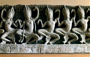 Apsary, bardzo młode i piękne stworzenia, które tańczyły na dziedzińcu Indry. Mitologia hinduska. Art Khmer, świątynia Bayon
