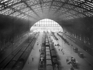 Stacja St Pancras, Camden, Londyn, 1895 autorstwa Campbell