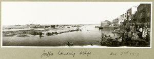 Lądowanie w Jaffa, 2 grudnia 1917 autorstwa Capt. Arthur Rhodes