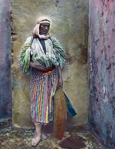 Maroko, marokańska kobieta, data zdjęcia: około 1910 r. Archiwum Carla Simona