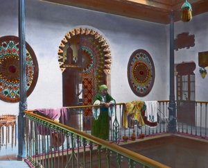 Północne Maroko, marokańska kobieta w galerii, data zdjęcia: około 1910 r., archiwum Carla Simona autorstwa Carl Simon
