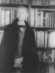 Marianne Moore (1887-1972) 13 listopada 1948 (odbitka żelatynowo-srebrowa)