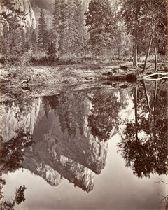 Lustrzany widok Trzech Braci, Yosemite, ca. 1872, wydrukowany ca. 1876.