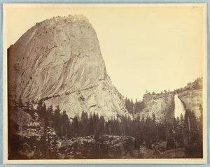 Mount Broderick, Nevada Falls, 700 stóp, Yosemite autorstwa Carleton E. Watkins
