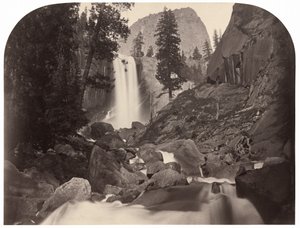 Piwyac, Vernal Fall, 300 stóp, Yosemite, 1861. autorstwa Carleton Emmons Watkins