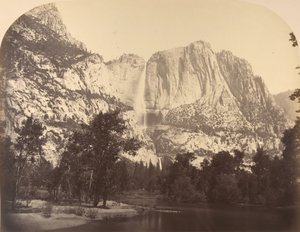 Wodospady Yosemite, widok na rzekę, 2637 stóp, 1861. autorstwa Carleton Emmons Watkins