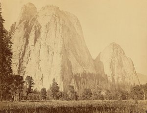 [Cathedral Rocks, wysokość 2600 stóp]. autorstwa Carleton Watkins
