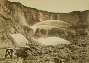 [Malakoff Diggings, hrabstwo Nevada, Kalifornia]. autorstwa Carleton Watkins