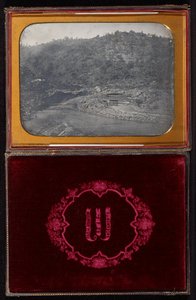 Bez tytułu (scena górnicza w rzece) autorstwa Carleton Watkins