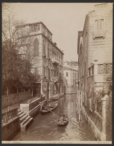 Rio delle Erbe i pałac Van-Axel autorstwa Carlo Naya