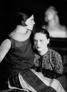 Portret Wandy i Marion Wulzów, Triest, ok. 1920 (szklana płyta)
