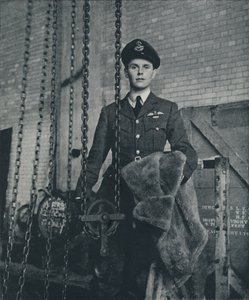 Kapitan bombowców, 1941 autorstwa Cecil Beaton