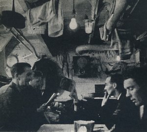 Funkcjonalne wykorzystanie przestrzeni na mesie, 1941 autorstwa Cecil Beaton