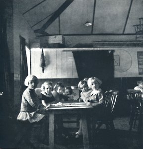 Lekcje dla londyńskich dzieci w wiejskim ratuszu, 1941