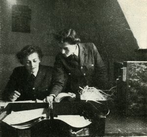 Na służbie sygnałowej, c1943. autorstwa Cecil Beaton