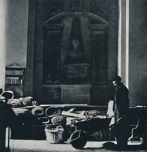 St. Mary-le-Bow po pierwszym blitzu. Obecnie jest zniszczony, 1941 autorstwa Cecil Beaton