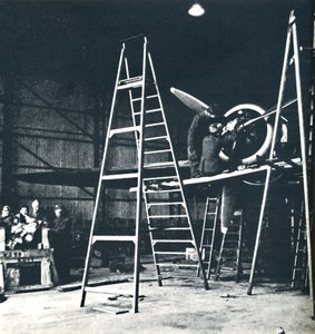 Praca ekip naziemnych nigdy się nie kończy, 1941