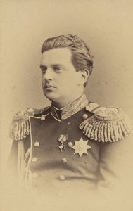 Władimir Aleksandrowicz de Russie - Portret wielkiego księcia Władimira Aleksandrowicza Rosji (1847-1909), autorstwa Bergamasco, Karola (Karla) (1830-1896). Albumin Photo, ok. 1865. Rosyjskie Państwowe Archiwum Filmowe i Fotograficzne, Krasnogorsk autorstwa Charles Bergamasco