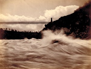The Rapids, poniżej mostu wiszącego