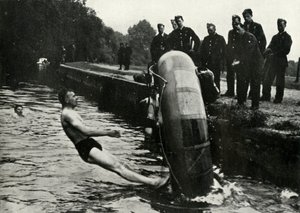 Personel RAF uczący się obsługi pontonu, 1941 r.