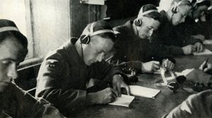 Szkolenie z telekomunikacji, 1941. autorstwa Charles Brown