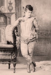 Portret wytatuowanej Nory Hilderbrandt, ok. 1896 r.