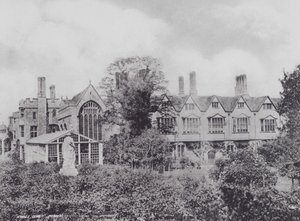 Knole, front wschodni (zdjęcie czarno-białe) autorstwa Charles Essenhigh Corke