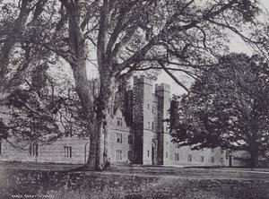Knole, front zachodni (zdjęcie czarno-białe) autorstwa Charles Essenhigh Corke