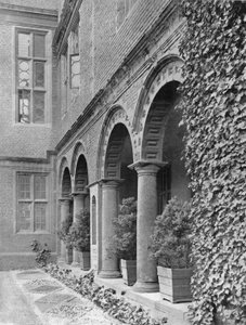 Loggia południowo-zachodnia autorstwa Charles Latham
