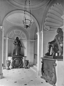 Marmurowe schody (zdjęcie czarno-białe) autorstwa Charles Latham