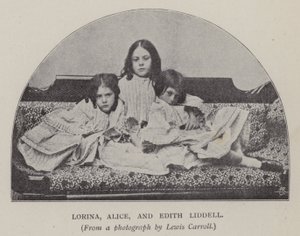 Lorina, Alice i Edith Liddell (zdjęcie czarno-białe)