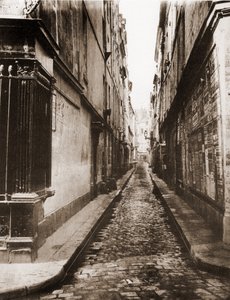 Rue Visconti w Paryżu zaczerpnięta z rue de Seine. 6. dzielnica.