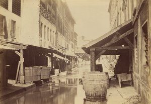 [Garbarnia nad brzegiem Bièvre] / [Bièvre i garbarnie, obecnie kanał suterenowy]. autorstwa Charles Marville