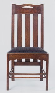 Krzesło boczne, jedno z pary, wykonane dla Miss Cranstons Argyle Street Tearooms, Glasgow, 1896 (dąb) autorstwa Charles Rennie Mackintosh