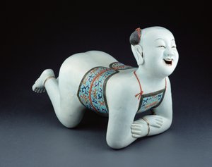 Poduszka z chińskiej porcelany w formie półnagiego chłopca (porcelana)