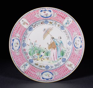 Talerz obiadowy malowany farbą Famille Rose przedstawiający La Dame au Parasol, według projektu Cornelisa Pronka (1691-1759) okres Qianlong (1736-95) c.1734 (porcelana)