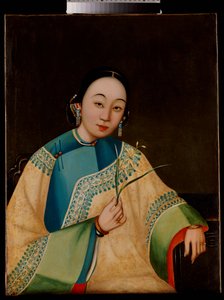 Portret damy dworskiej siedzącej do połowy w haftowanej szacie trzymającej kwiat, połowa XIX w. autorstwa Chinese School
