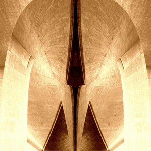 Symetria architektoniczna w odcieniach sepii autorstwa Christina Sillen