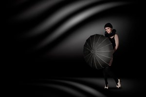 Elegancka damska parasolka autorstwa Christine von Diepenbroek