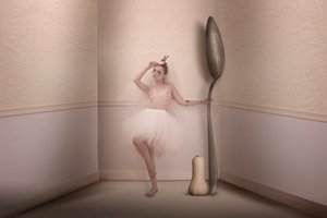 Balerina z wielką łyżką autorstwa Christine von Diepenbroek