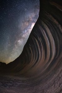 Droga Mleczna nad Wave Rock autorstwa Christoph Schaarschmidt