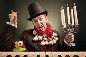 Przerażony łowca wampirów autorstwa Christophe Kiciak