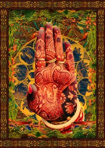 Ozdobna ręka z mehndi