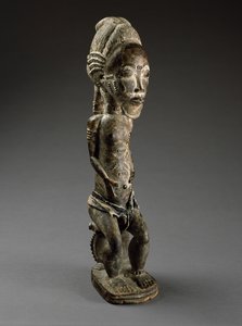 Duch Natury (asie usu), Wybrzeże Kości Słoniowej, koniec XIX w. (drewno, materia ofiarna, bawełniane tkaniny i koraliki) autorstwa Culture Baule