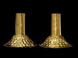 Para ozdób do uszu noszonych przez władcę lub szamana autorstwa Culture Chimu